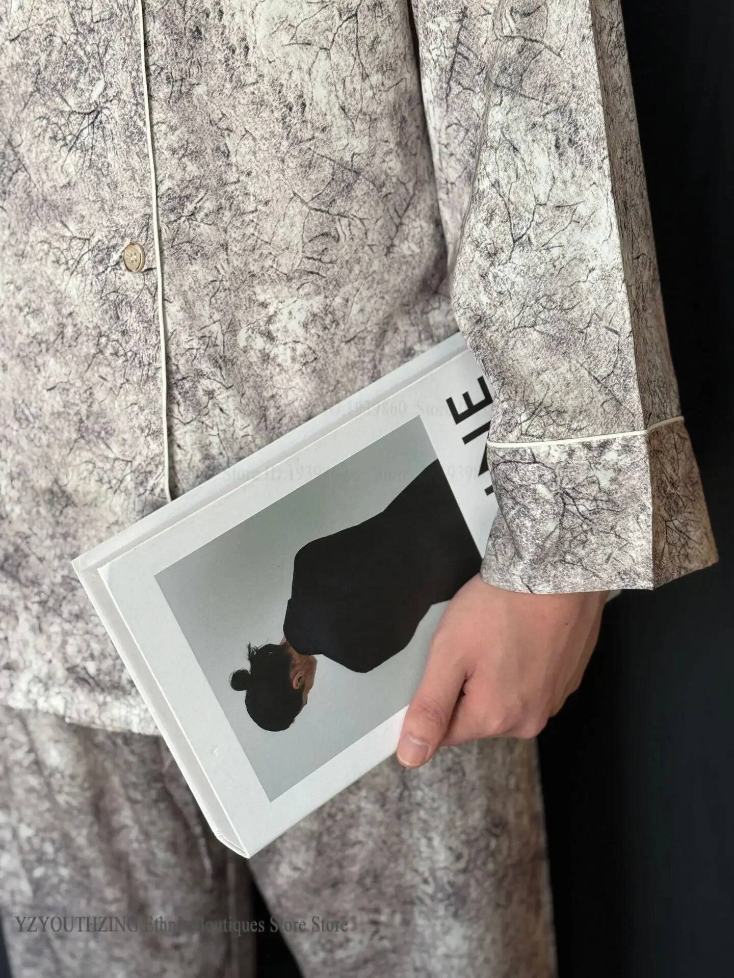 2025 New Couple's Pajama Set Fashion Printed Long Sleeve Pants Set Home Clothes Spring/Summer New Men's Pajama Loose Satin design Designer H