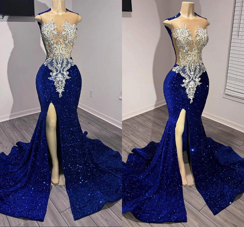 Royal Blue Sparkly Sequined Prom Dresses With Lace Appliqued Sexy Side Slit Sheer O-Neck Special Occasion Gowns Mermaid Sweep Train Plus Size Formal Wear Long LG0188