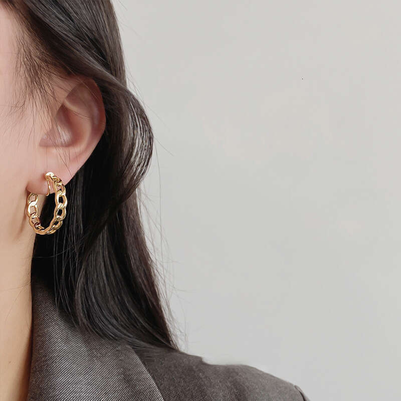 DHpet Moving Hoop Earrings for Women Without Pierced Ears Mosquito Coil Clips Non-Pierced Ear Accessories Personality Fashion 2021 New Model