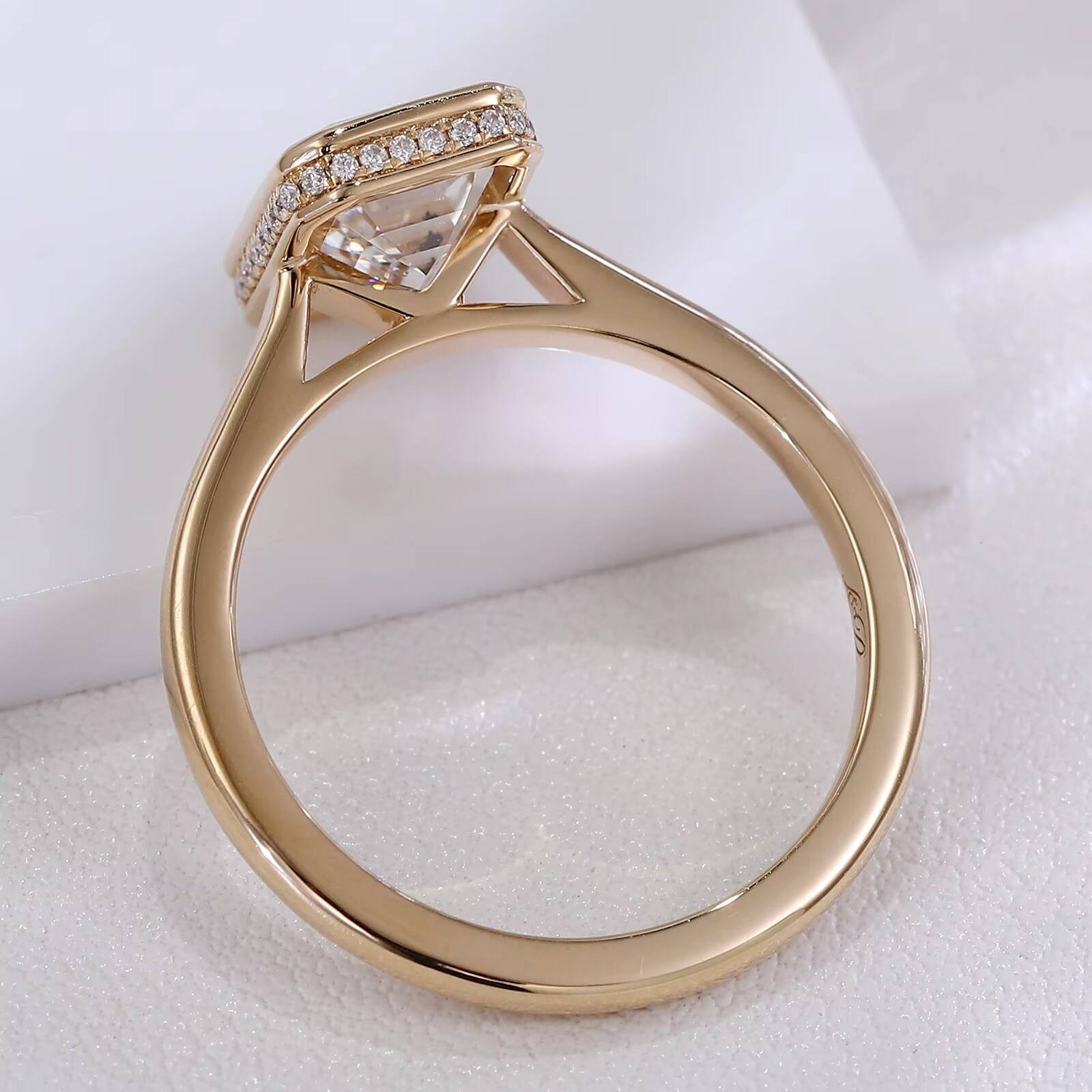 AU750 Solid Gold Ring Single Stone Emerald Cut Lab Created Diamond Wedding Ring Classic Style Fine Jewelry