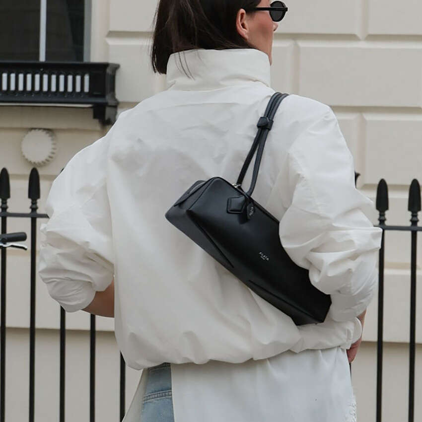 Autumn Winter New Loose Drawstring Outdoor Jacket Design Sense White Black Stand Collar Trench Coat B3