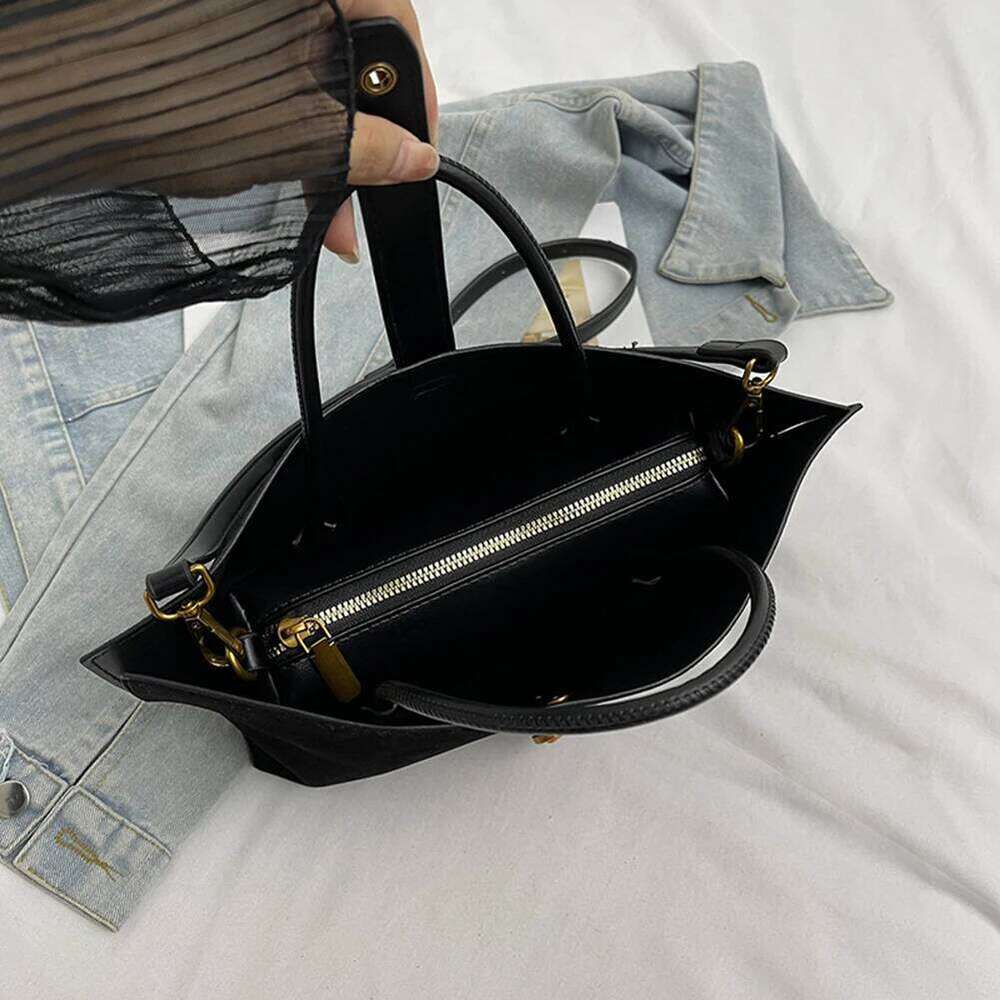 Designer Bag Women Faux Suede Fashion Shoulder Solid Color Trendy Carrying Designer Tote Handbag Outdoor Travel Bag