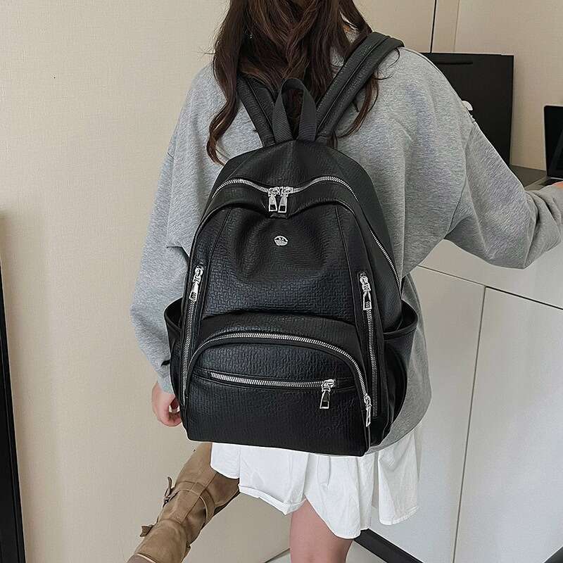 New Lightweight Water-Resistant Versatile Simple Large Capacity Casual Niche Women's Backpack
