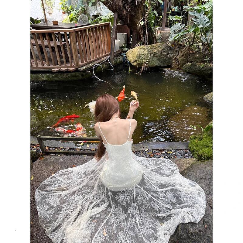 2025 New Retro design Floral Midi Dress Women's Fairy Vacation Lace Mesh Patch Dress Summer Korean Strap Tight Tank Top Designer Clothing