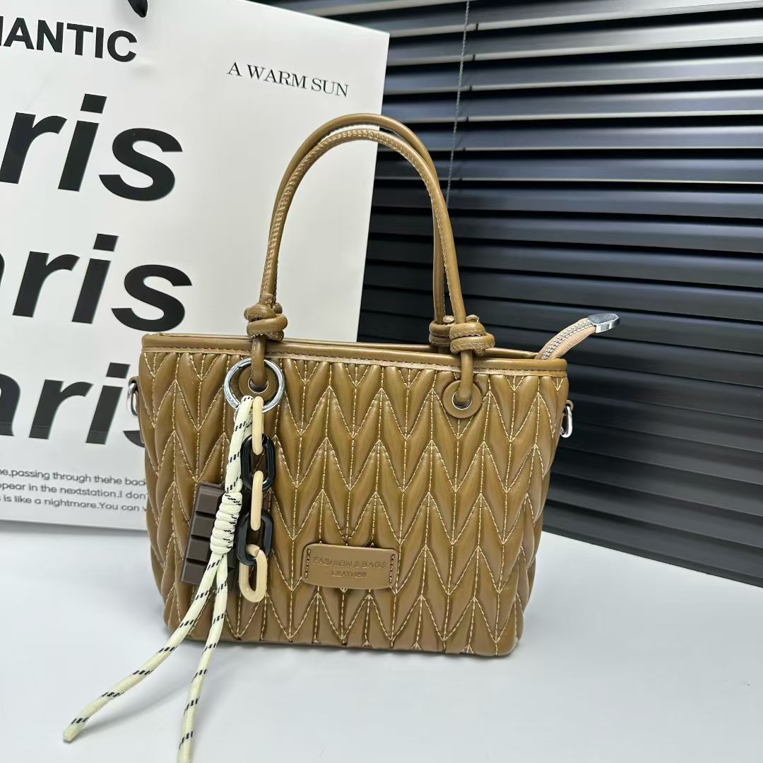 Free shipping designer bag new fashionable light luxury high-end texture tote bag vegetable basket bag single shoulder crossbody bag for women Luxury 