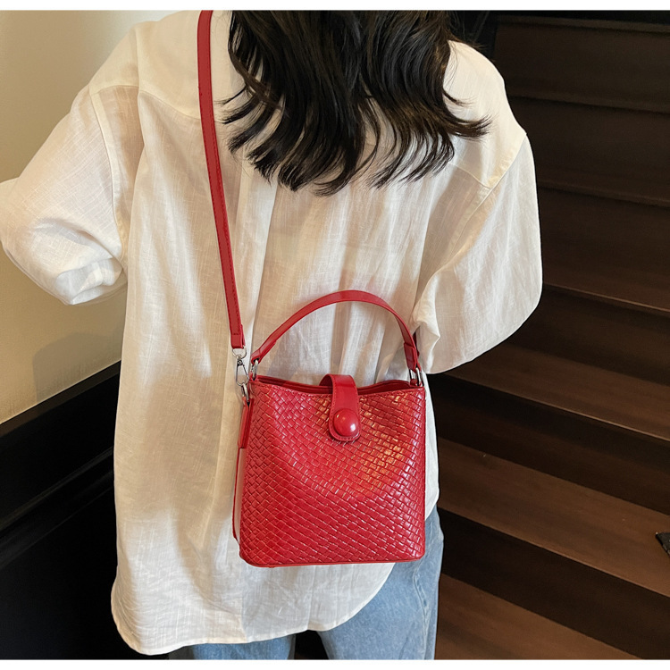 Checkered Bucket Bag Handbag New Casual Commuting Women s Shoulder Bag Autumn New Designer Bag Fashion Women s Crossbody Bag
