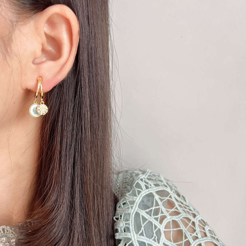 DHpet Light Ocean Heart Non-Pierced Mosquito Coil Ear Clip Hoop Gentle Shell Earrings for Women H260202