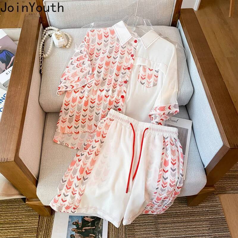 2025 New Fashion Sportswear Korean Two Piece Set Women's Loose design Shirt Top Casual Shorts Set Designer Set Street Wear BF Set