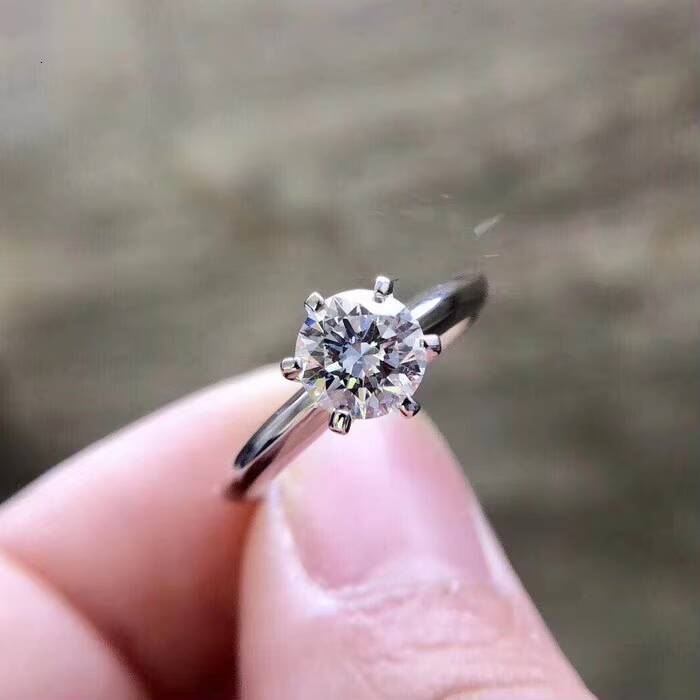 Simple Moissanite Stone Ring Designs Solitaire Gold Ring for Woman