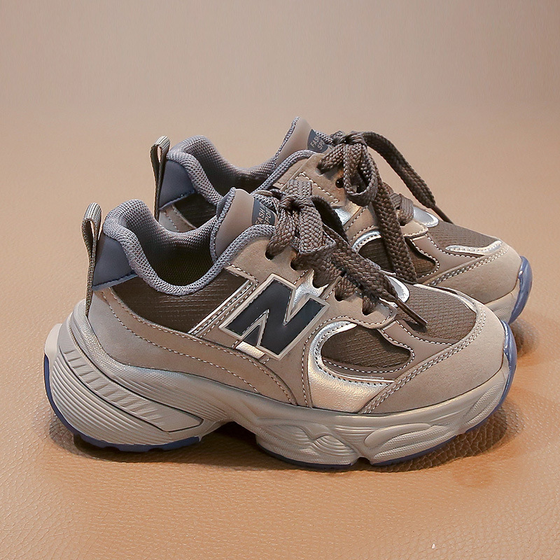 Designer Kids Sneakers 2025 New Boys Girls Athletic Shoes Chunky Dad Shoes Youth Lace Up Running Sneakers Breathable Casual Sport Shoes for Children