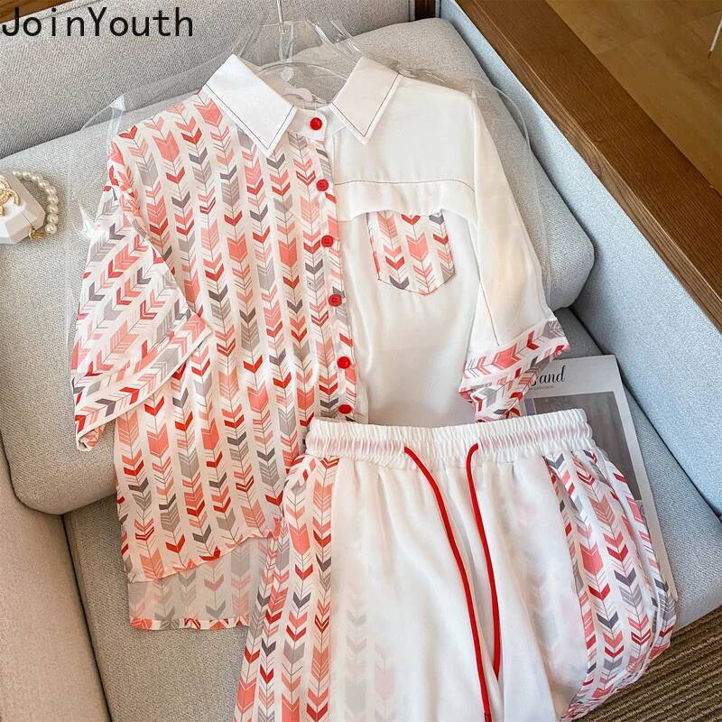 2025 New Fashion Sportswear Korean Two Piece Set Women's Loose design Shirt Top Casual Shorts Set Designer Set Street Wear BF Set