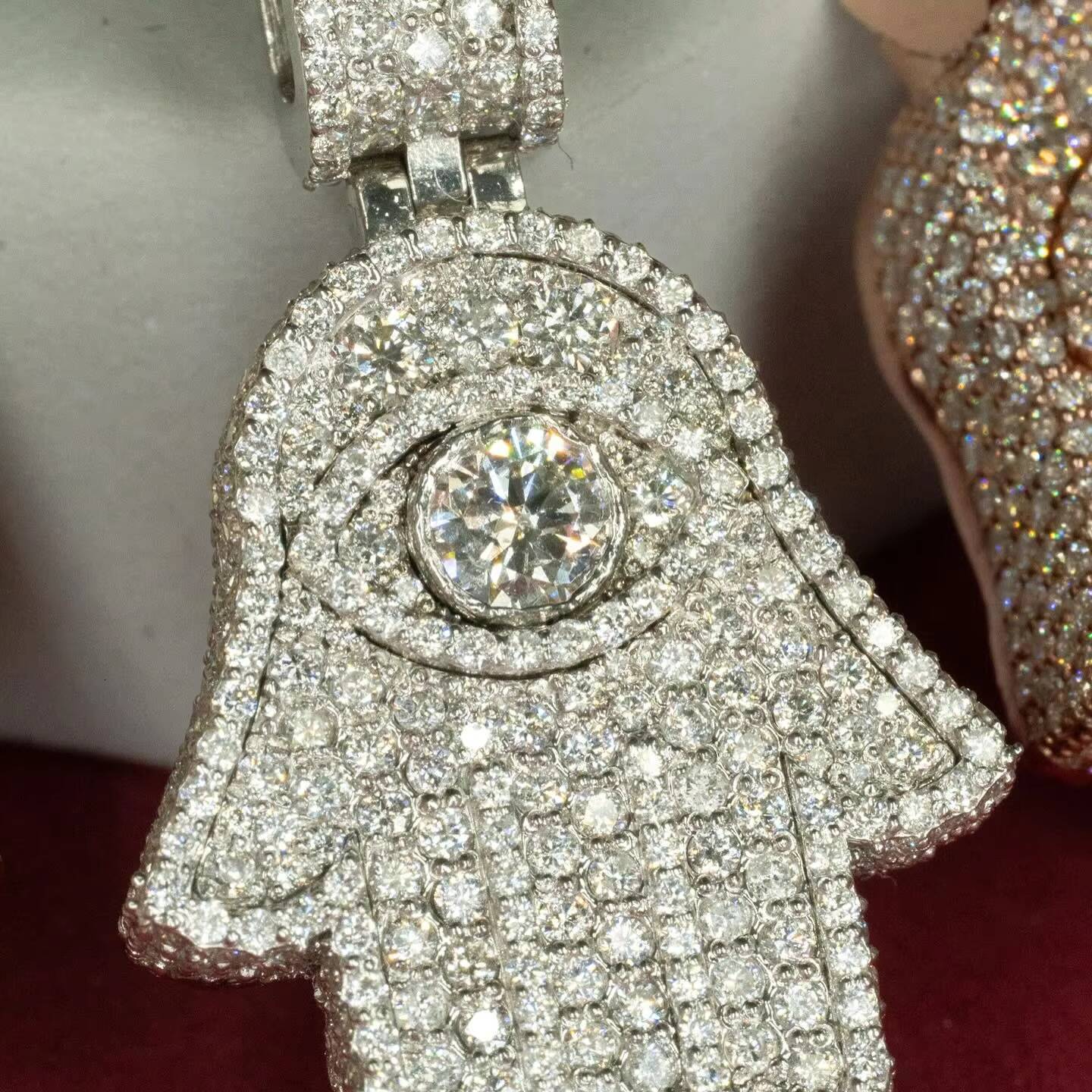 Custom Hip Hop Fine Jewelry 925 Sterling Silver Shiny Cuban Chain Necklace Pendant Moissanite Iced Out Diamond Hamsa Pendants