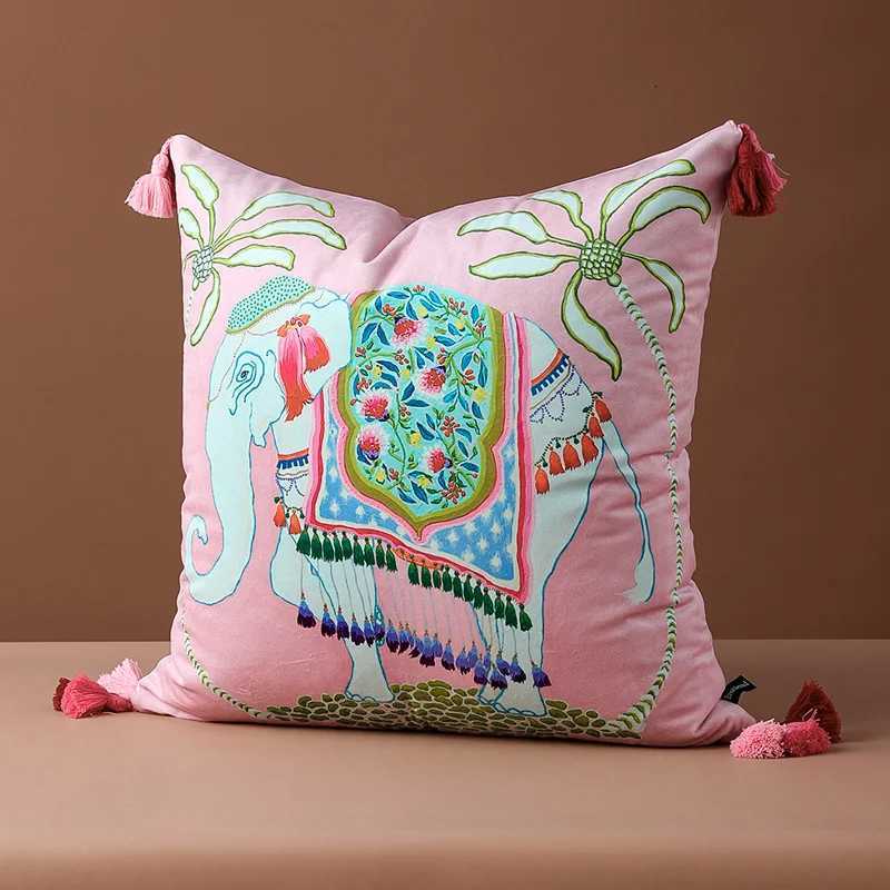Luxurious Throw Pillow Covers 18 X 18 Inches Decorative Elephant Cushion Case Soft Velvet With Cute Tassel Pink for Home Couch Sofa Bench Y251105