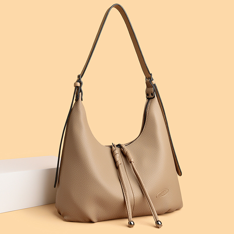 2025 New Fashionable Casual Tote Bag Shoulder Bag Fashionable Versatile Bag Western Commuter Underarm Bag