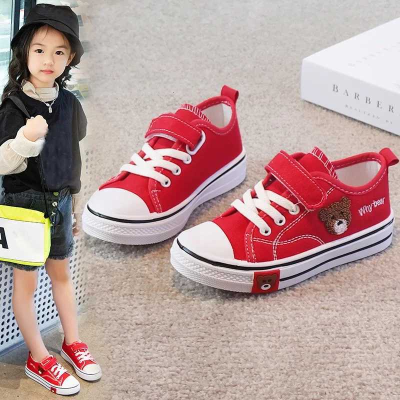 New Boys Board Kids Girls Canvas Bear Children Cloth Shoes Little Girl Students Soft Bottom Casual Sneakers H260130