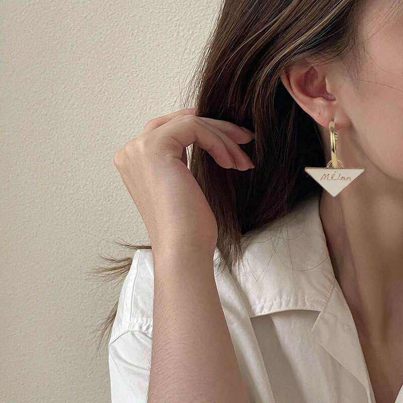 DH collections Oil Drop Triangle Letter Sier Needle French Style Elegant Design Sense Hoop Simple Versatile Earrings Trendy