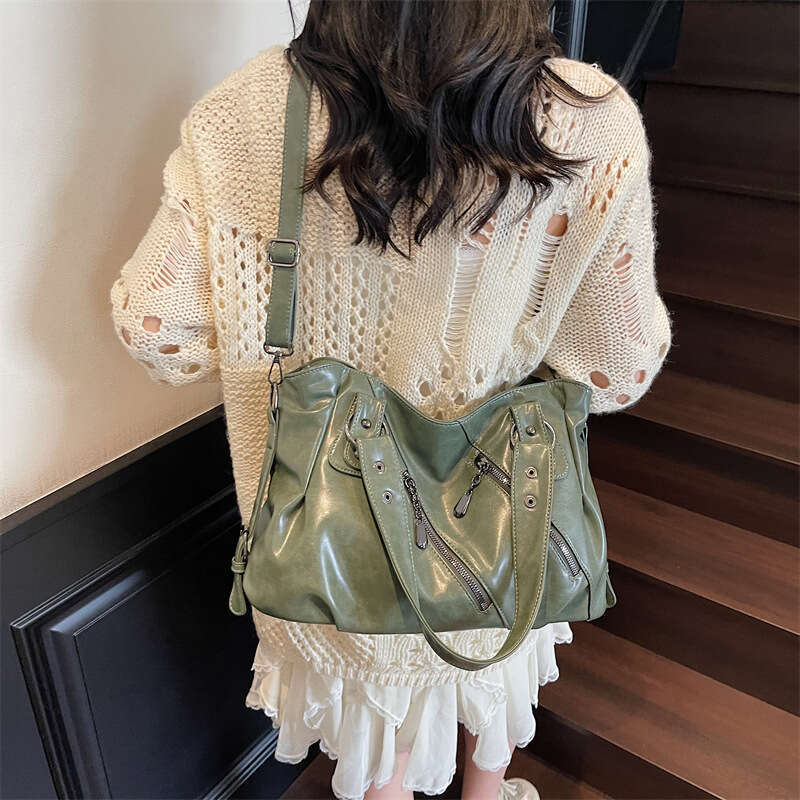 2025 Autumn New Large Capacity Simple Elegant Versatile Tote Fashion Niche Women's Bag