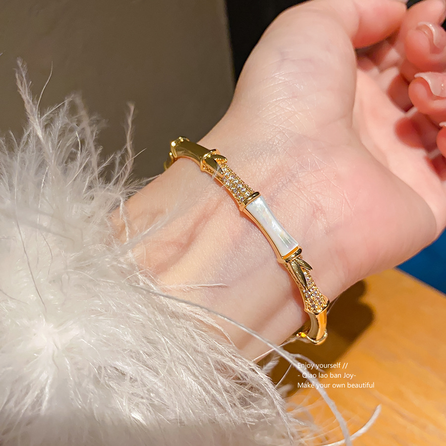 Gold Cuff Bracelet With Mother-of-Pearl & Crystal Detail, Elegant Delicate Style, Perfect For Daily Wear & Gifting, High-Quality Jewelry