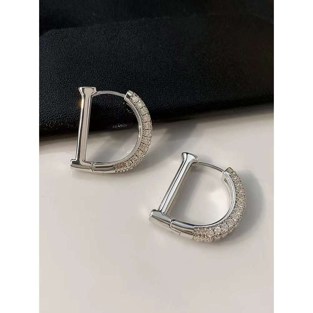 DHpet 2025 New Full Dia Letter D High-end Stud Earrings for Women Unique Design Trendy Sweet Cool H260202