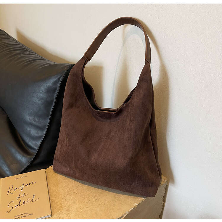 Frosted for Women 2025 New Autumn Winter Shoulder Fashionable Texture Commuter Large Capacity Tote Bag