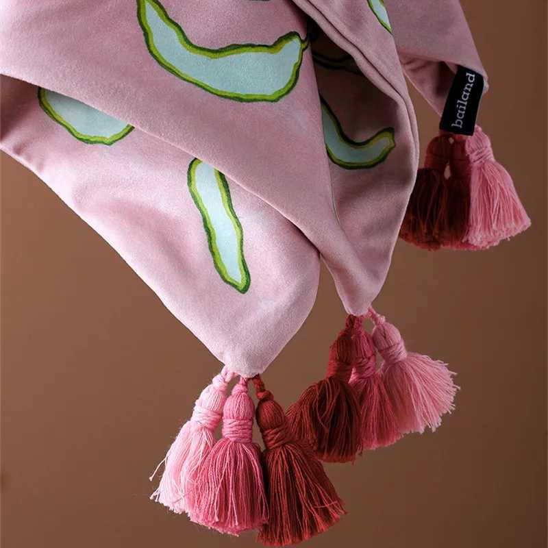 Luxurious Throw Pillow Covers 18 X 18 Inches Decorative Elephant Cushion Case Soft Velvet With Cute Tassel Pink for Home Couch Sofa Bench Y251105