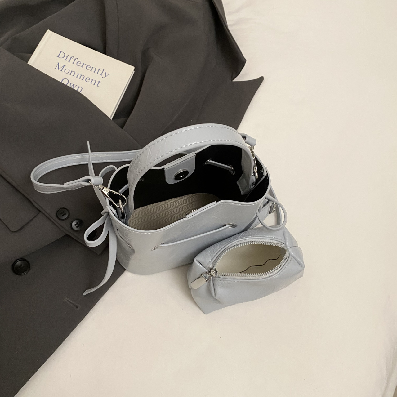 Women s Crossbody Bag Bucket Bag Niche Drawstring Shiny Face Handbag Autumn New Style Minimalist Designer Bag Women s Shoulder Bag