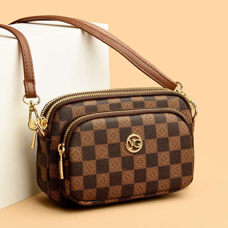 2025 New Women's High-End Fashion Monogram Shoulder Niche Design Crossbody Bag