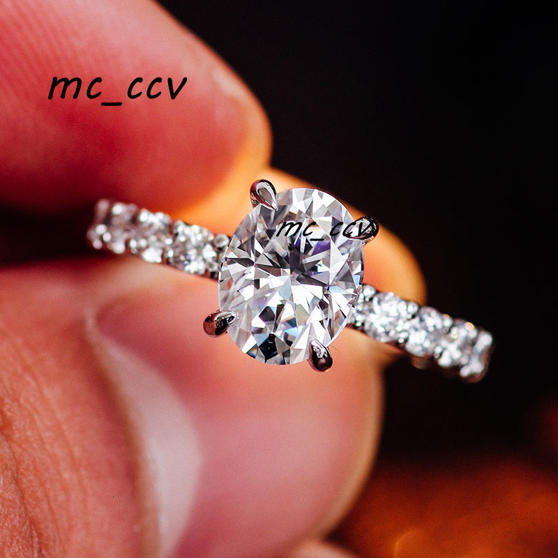 DVVS1 Oval Brilliant High Quality Cultured Diamond Moissanite Womens Engagement Ring 18k White Gold Fine Jewelry