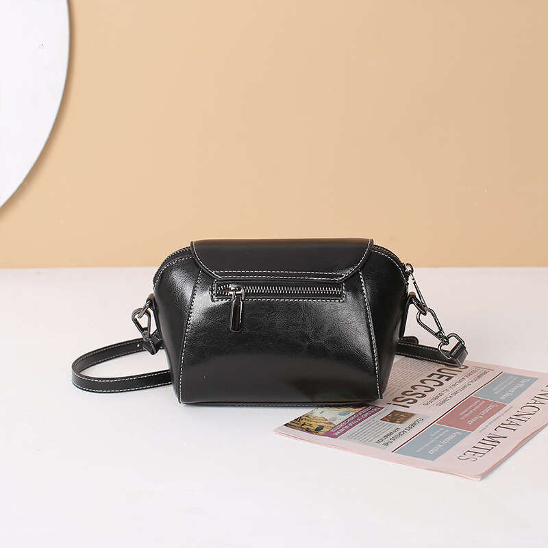 Cowhide Crossbody Small for Women 2025 New Trendy Fashion Versatile Single Shoulder Shell Niche Genuine Leather Women's Bag