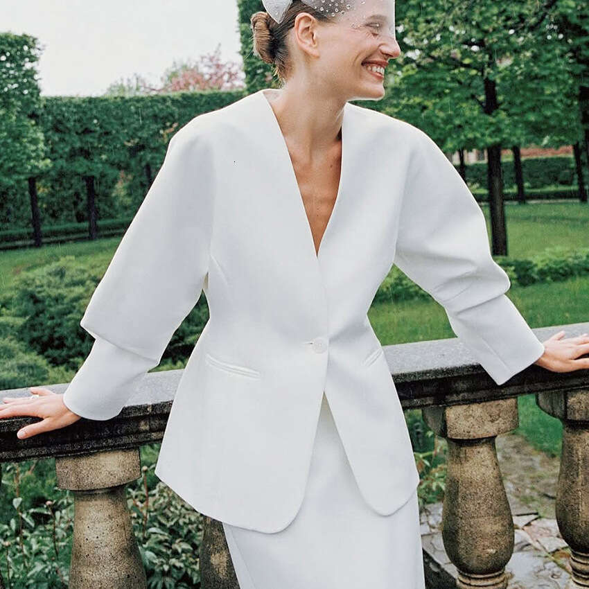 Autumn Winter New High-End V-Neck Waist-Cinching Slim Fit Blazer Design Sense Elegant Fashion Commuting B3