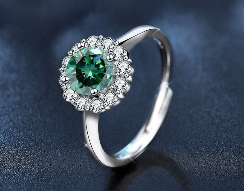 DHpet High - end Moissanite Jewelry Set: A Perfect Mother's Day Gift