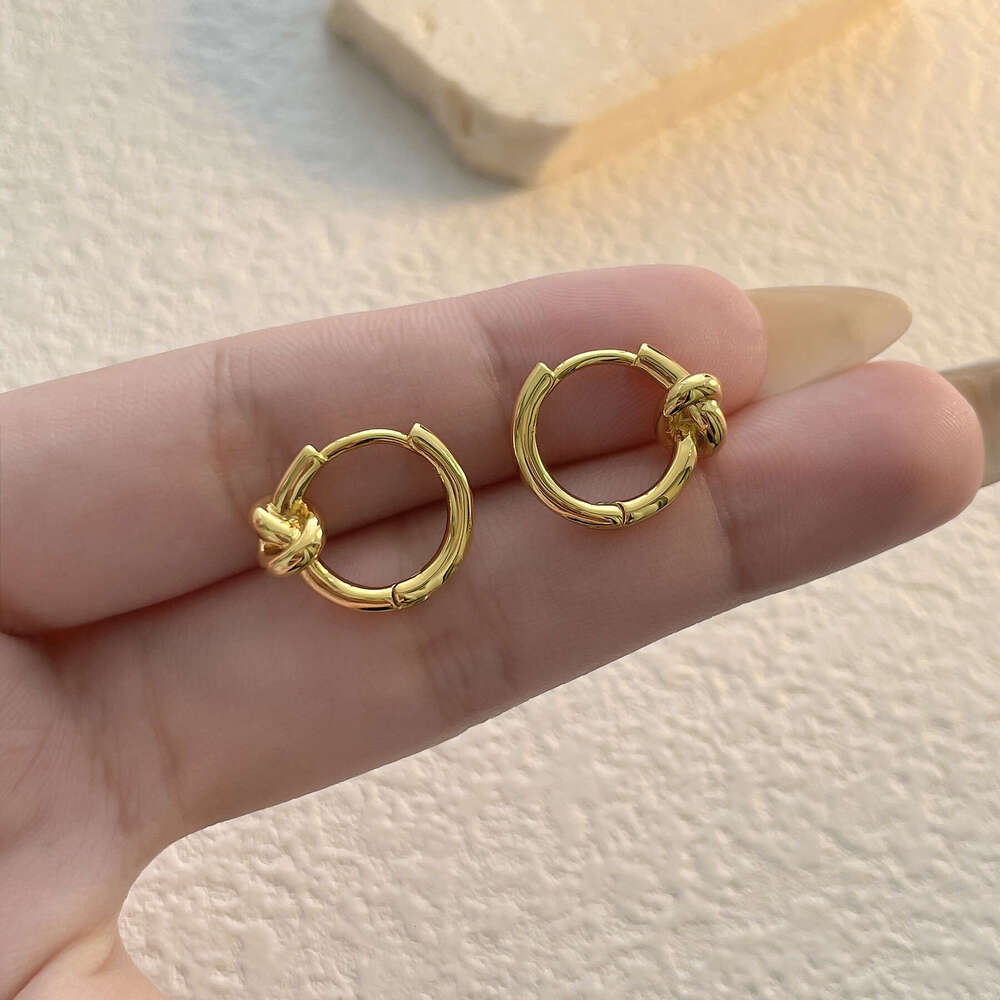 DH collections 2025 Spring: Women's Minimalist Geometric Round shaped Knotted Ear Clips