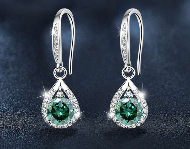 DHpet High - end Moissanite Jewelry Set: A Perfect Mother's Day Gift