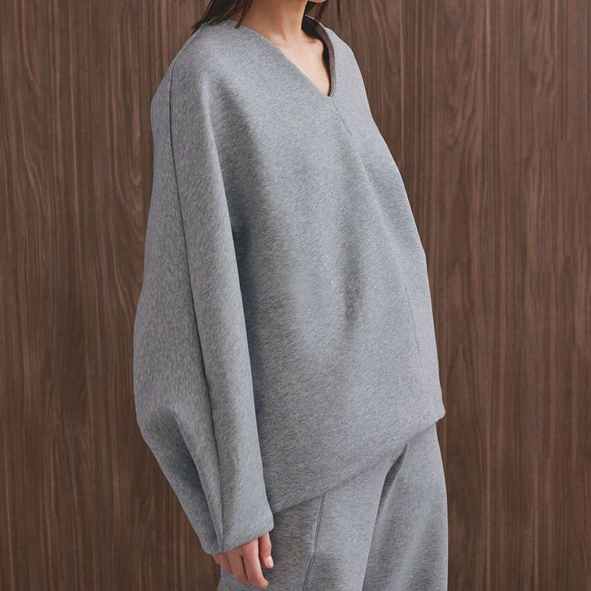 Autumn Winter New Loose V-Neck Gray Thickened Long-Sleeve Long-Pants Set For Women With Design Sense And Elegant Temperament B5