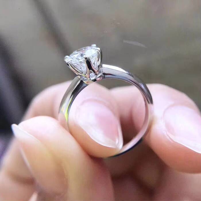 Simple Moissanite Stone Ring Designs Solitaire Gold Ring for Woman