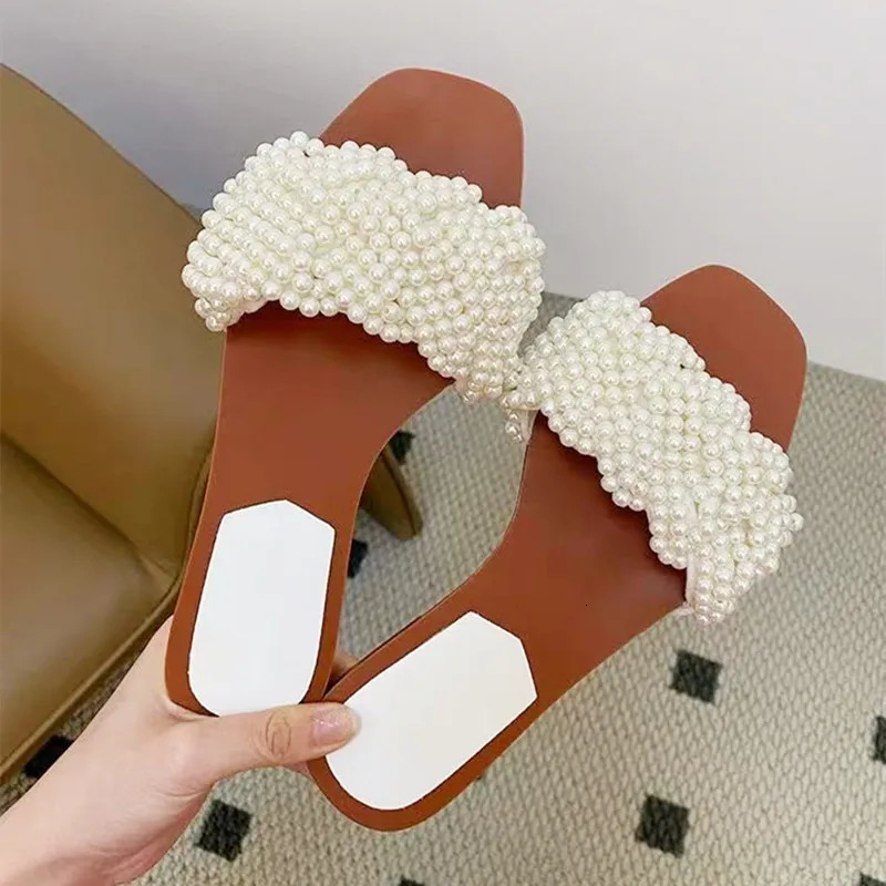 White String Bead Women Slippers Fashion Pearl Weaving er Flat Slippers Summer Comfortable Beach Slide Sandals 250905