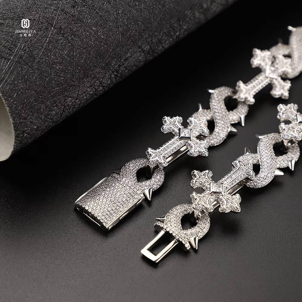 New Design High Quality Luxury Moissanite Moissanite Cross Chain Hip Hop 925 Silver Iced Out Necklace Men