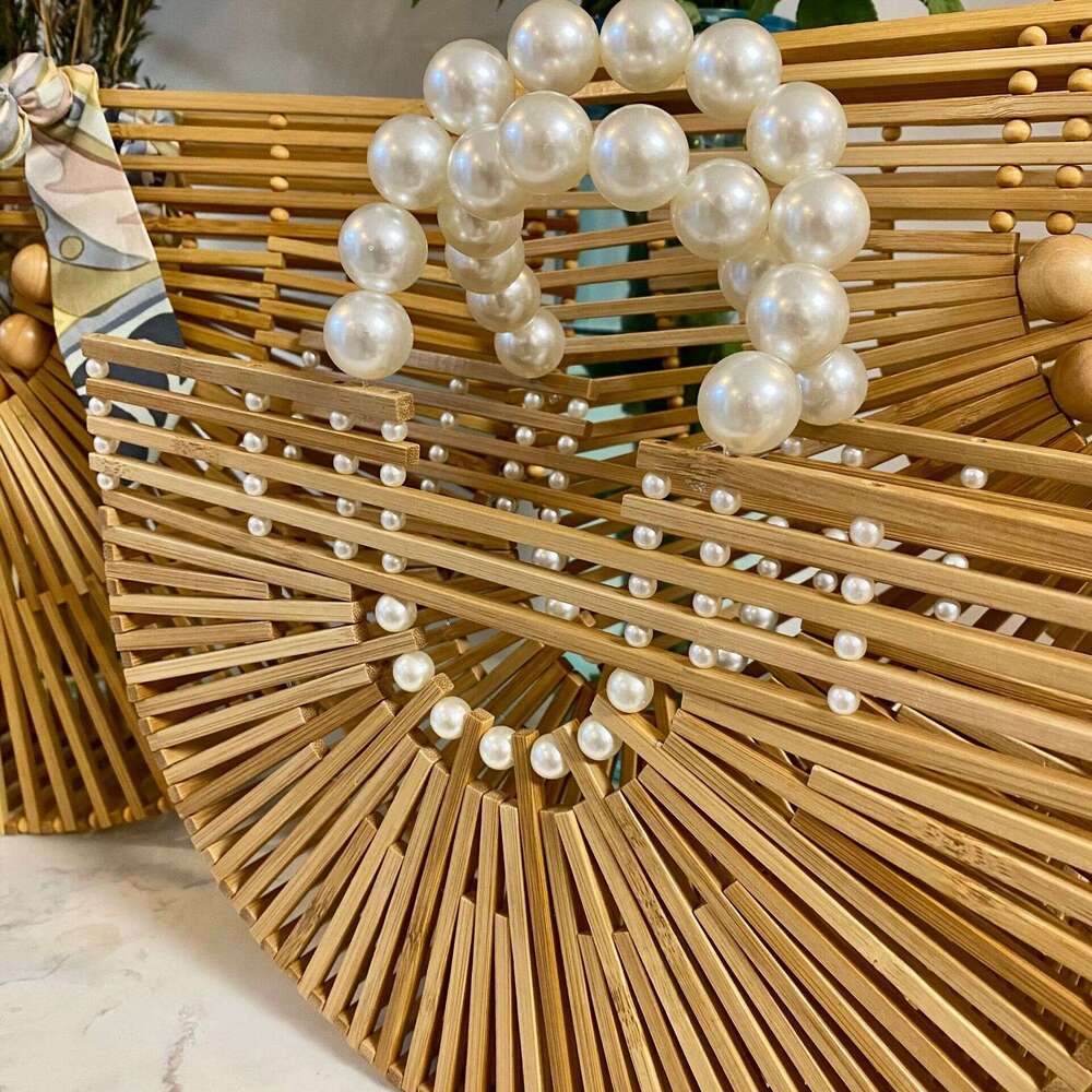 Summer Hot Sale Woven Bag 2025 Forest Style Women's Fashion Hollow Large Capacity Pearl Wooden Bead Handbag