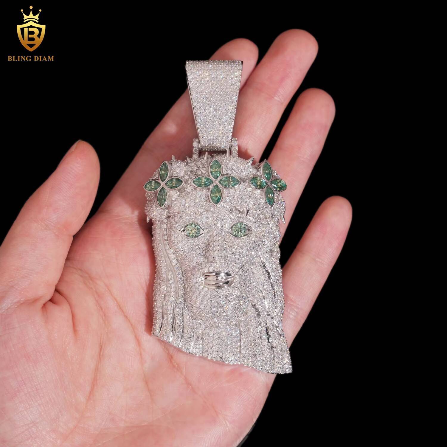 Luxury Jewelry Iced Out Custom Blue Green Moissanite Hip Hop 925 Silver Pendants Moissanite Jesus Pendant Men