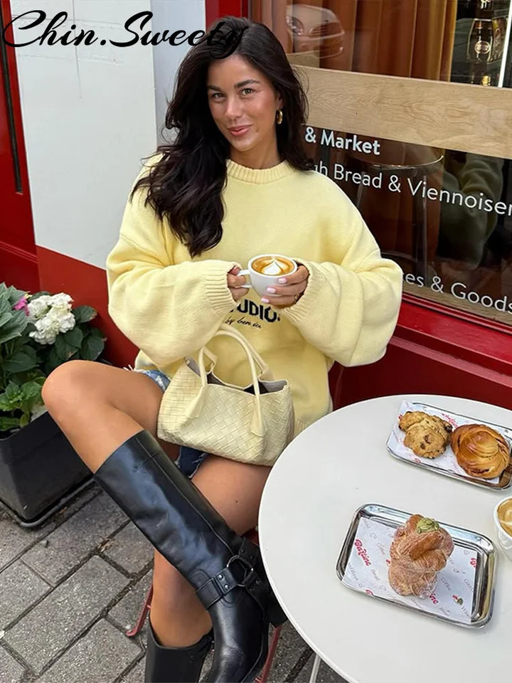 Casual Yellow Letter Print Knit Women Sweater Loose Oneck Long Sleeve Pleated Female Pullover 2025 Autumn Winter Lady Knitwear 250905