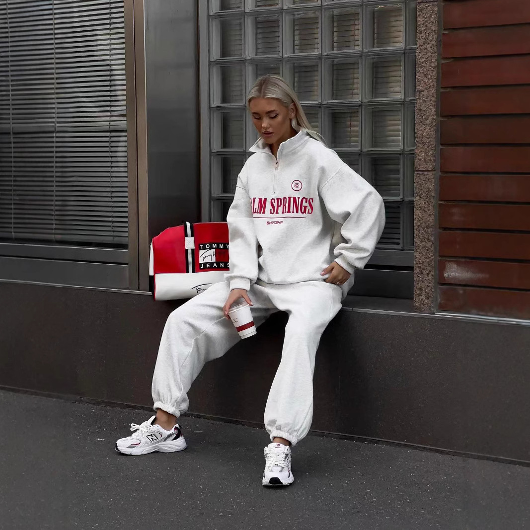 Fashion HotSelling Zipper LongSleeve Sweatshirt for Women Autumn New Loose Casual Letter Print Design TwoPiece Set 201120