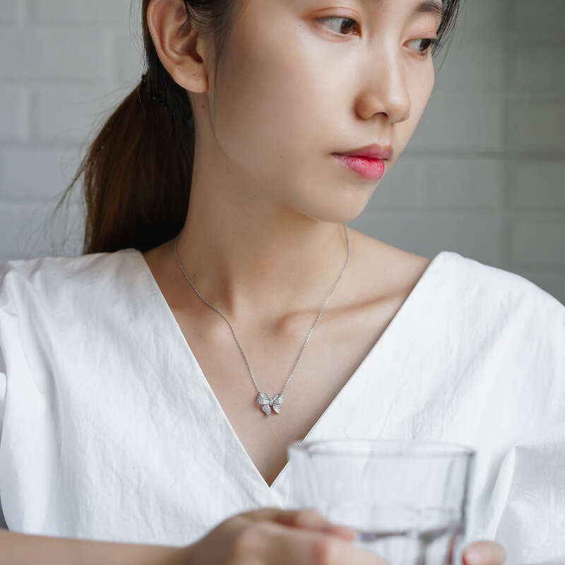 DH collections:Recommended INS Style Bow Gold-Plated Necklace Collarbone Chain Platinum-Plated Full Dia Pendant