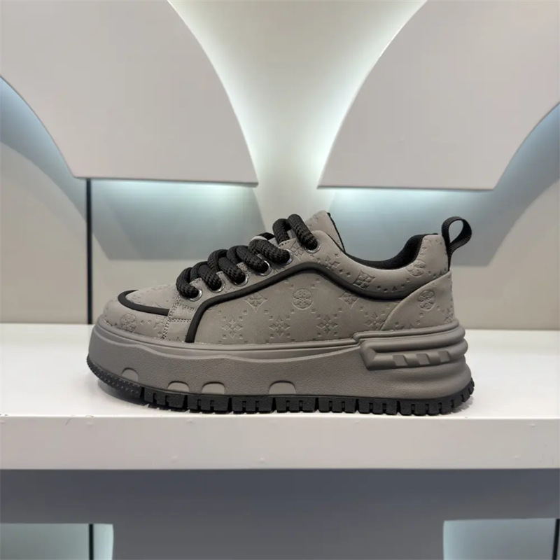 Fashionable best-seller men's thick-soled height-increasing skate shoes 2025 new arrival outdoor versatile sneakers