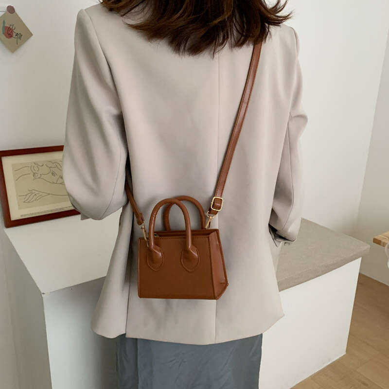 High-End Small for Women 2025 New Melad Mini Handbag Simple and Stylish Single Shoulder Crossbody Bag