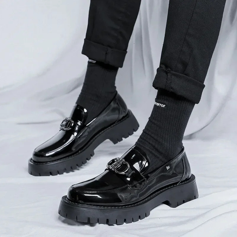 Fashion Dress Shoes Men Black PU Thick Sole Wearresistant Casual Business Loafers European Social Shoes Size 3846 Men Shoes 250906