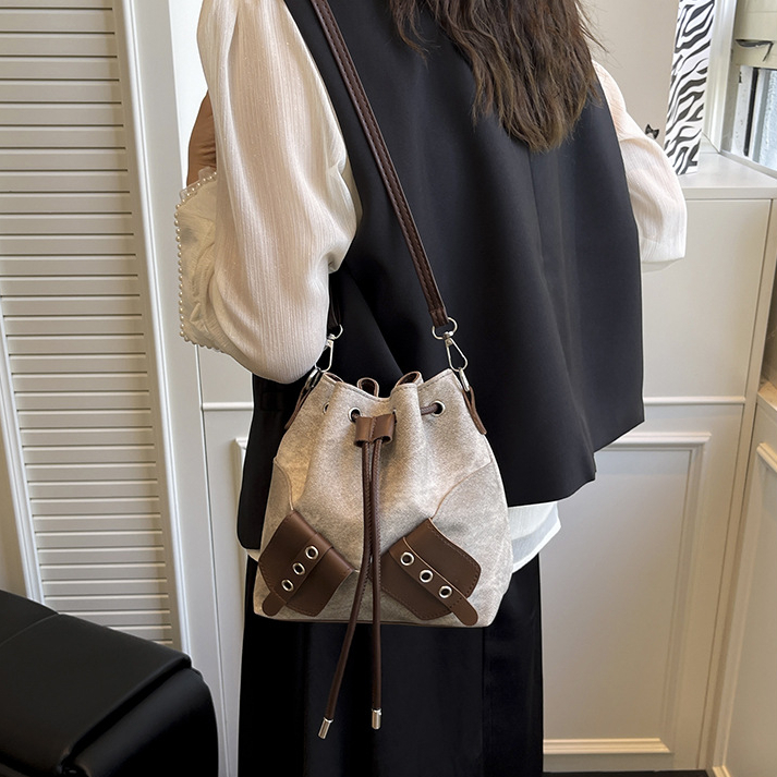 Trendy And Personalized Women s Shoulder Bag Spicy Girl Bucket Bag Niche Commuting Autumn New Designer Bag Handbag Women s Crossbody Bag