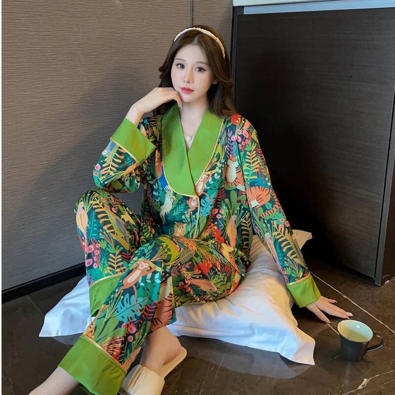 2025 New Printed Animal Flower V-neck Luxury design Women's Pajamas Autumn New Casual Home Clothes Pajamas Fully Equipped with Soft Korean Design