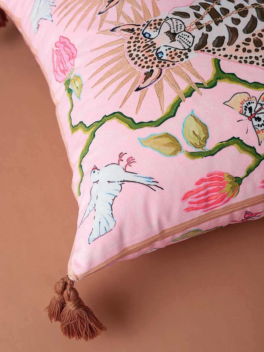 Luxurious Throw Pillow Covers 18 X 18 Inches Decorative Elephant Cushion Case Soft Velvet With Cute Tassel Pink for Home Couch Sofa Bench Y251105