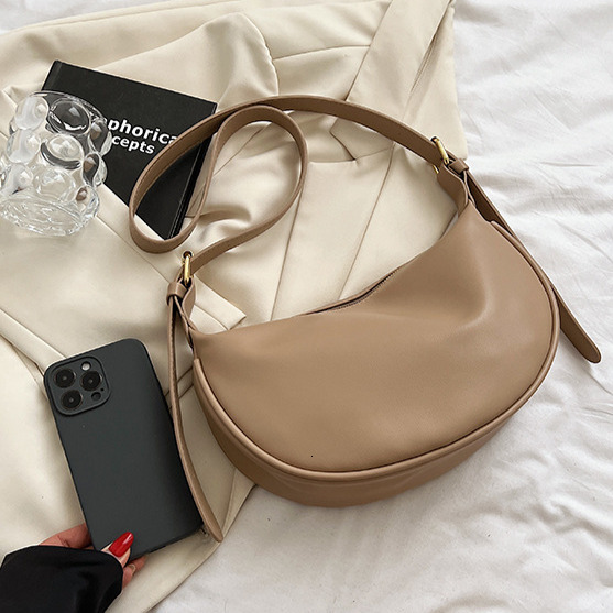 Solid Color New Fashionable Simple Armpit Bag Soft PU Dumpling Bag design Women's Shoulder Bag Handbag Autumn New Designer Bag Women's Cross