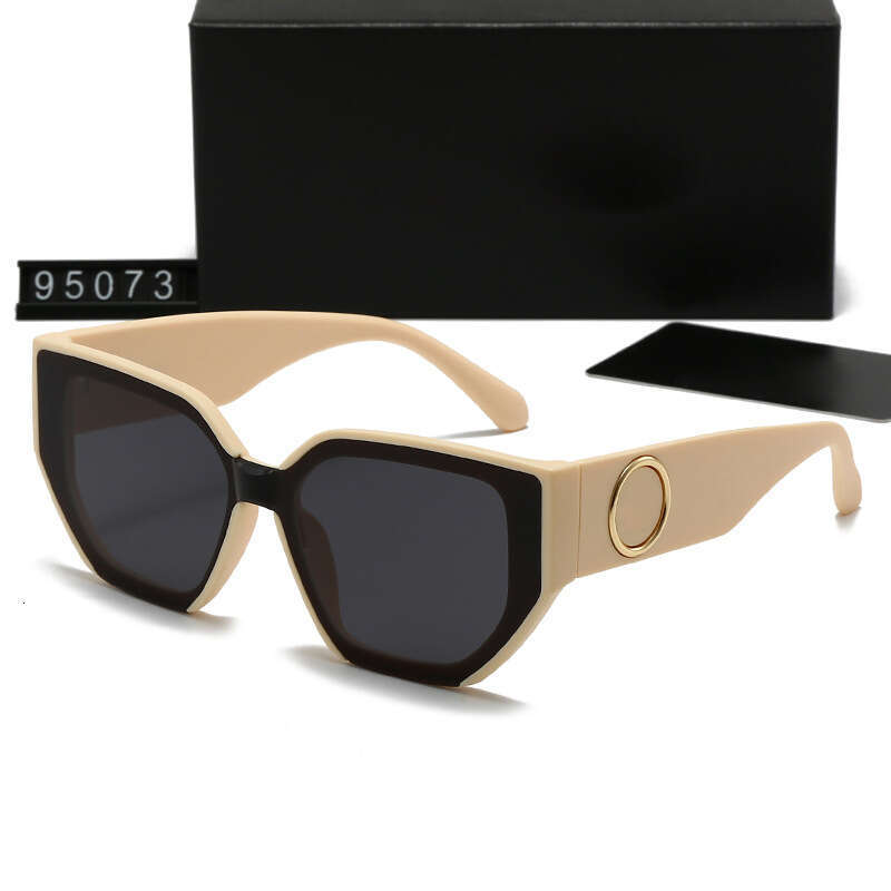 New Trendy Women's Versatile Fashion Color-Block Sunglasses Wide Leg Round Ring Decorative Glasses 95073 d97